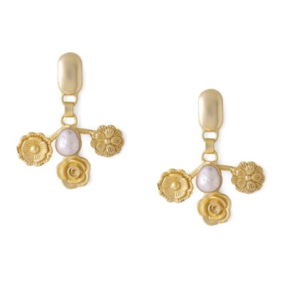 Golden Earring With White Pearl